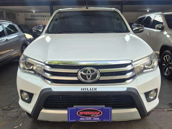 TOYOTA-HILUX-2016