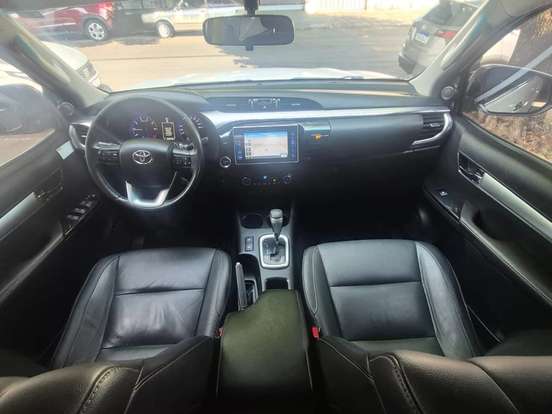 TOYOTA-HILUX-2016