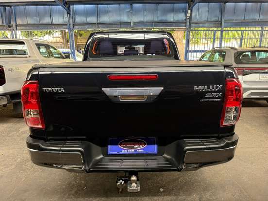 TOYOTA-HILUX-2019