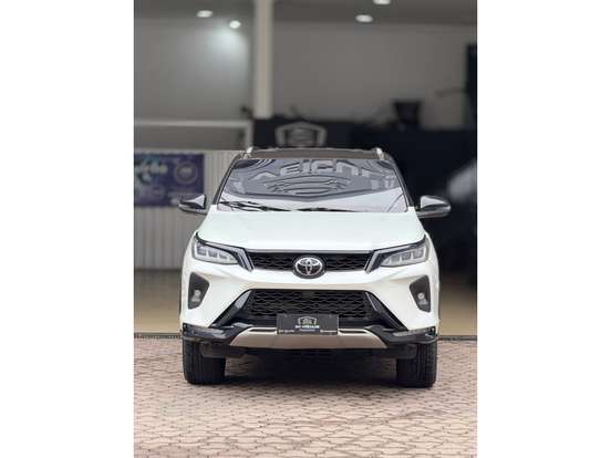 TOYOTA-HILUX-2.8 SRX 4X4 CD 16V DIESEL 4P AUTOMÁTICO TOYOTA-HILUX-2019