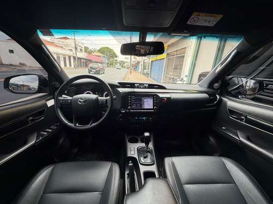 TOYOTA-HILUX-2020