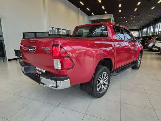 TOYOTA-HILUX-2016