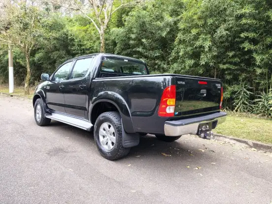 TOYOTA-HILUX-2009