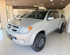 TOYOTA HILUX 3.0 SRV 4X4 CD 16V TURBO INTERCOOLER DIESEL 4P AUTOMÁTICO TOYOTA HILUX 3.0 SRV 4X4 CD 16V TURBO INTERCOOLER DIESEL 4P AUTOMÁTICO