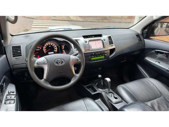 TOYOTA-HILUX-2014