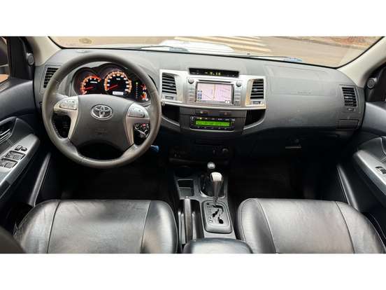 TOYOTA-HILUX-3.0 SRV 4X4 CD 16V TURBO INTERCOOLER DIESEL 4P AUTOMÁTICO TOYOTA-HILUX-2014