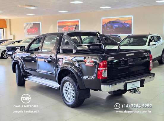 TOYOTA-HILUX-2013