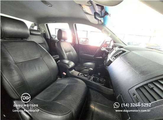 TOYOTA-HILUX-2013
