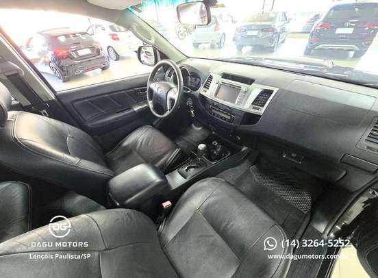 TOYOTA-HILUX-2013