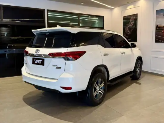 TOYOTA-HILUX SW4-2.7 SRV 7 LUGARES 4X2 16V FLEX 4P AUTOMÁTICO TOYOTA-HILUX SW4-2018