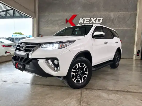 TOYOTA-HILUX SW4-2.7 SRV 7 LUGARES 4X2 16V FLEX 4P AUTOMÁTICO TOYOTA-HILUX SW4-2018