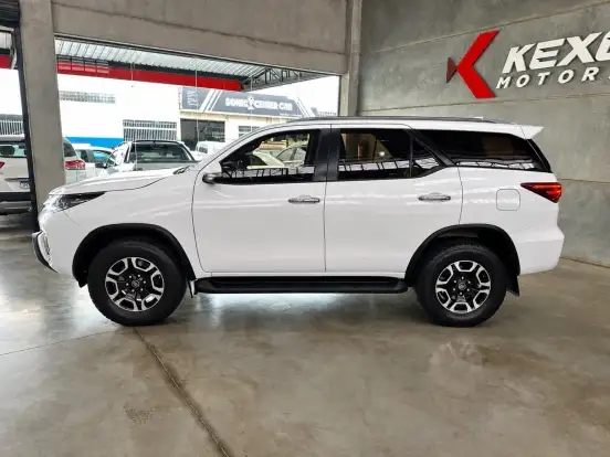 TOYOTA-HILUX SW4-2018