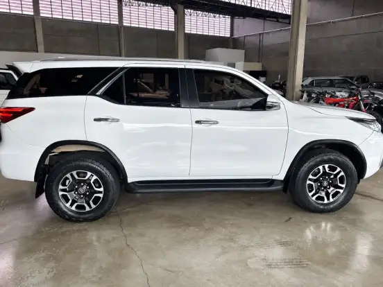 TOYOTA-HILUX SW4-2018