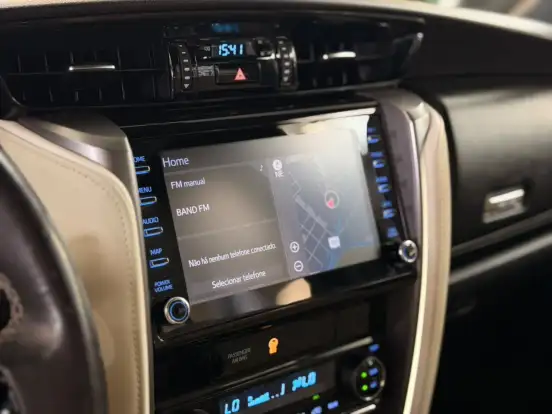 TOYOTA-HILUX SW4-2022