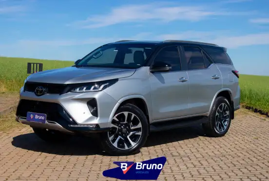 TOYOTA-HILUX SW4-2022
