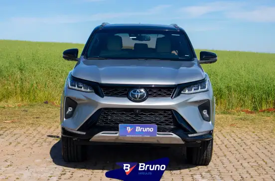 TOYOTA-HILUX SW4-2022