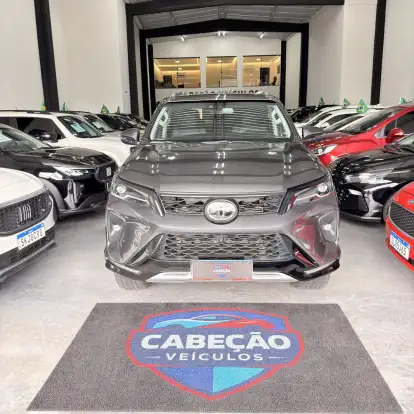 TOYOTA-HILUX SW4-2024