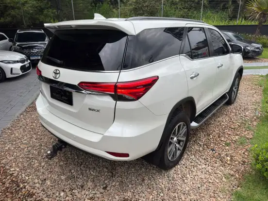 TOYOTA-HILUX SW4-2019