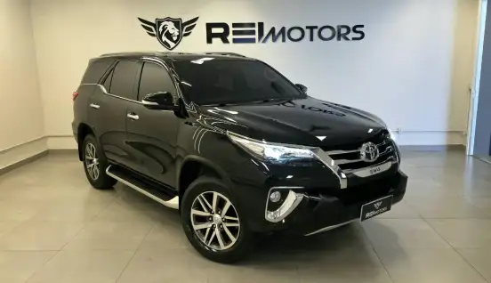 TOYOTA-HILUX SW4-2016
