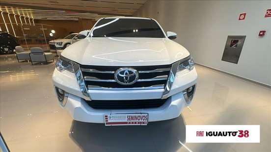 TOYOTA-HILUX SW4-2020