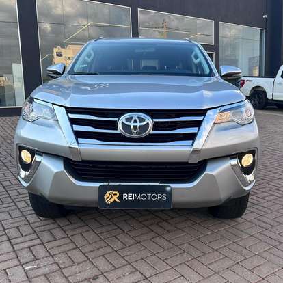 TOYOTA-HILUX SW4-2018