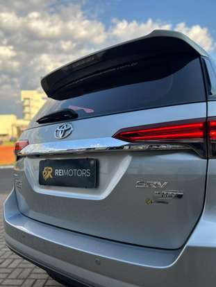 TOYOTA-HILUX SW4-2018