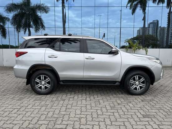 TOYOTA-HILUX SW4-2.7 SRV 7 LUGARES 4X2 16V FLEX 4P AUTOMÁTICO TOYOTA-HILUX SW4-2018