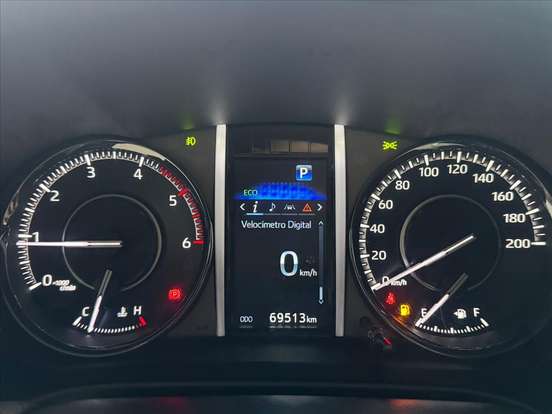 TOYOTA-HILUX SW4-2023