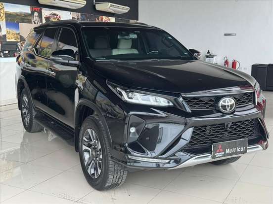 TOYOTA-HILUX SW4-2023