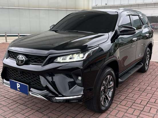 TOYOTA-HILUX SW4-2022