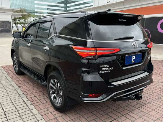 TOYOTA-HILUX SW4-2022