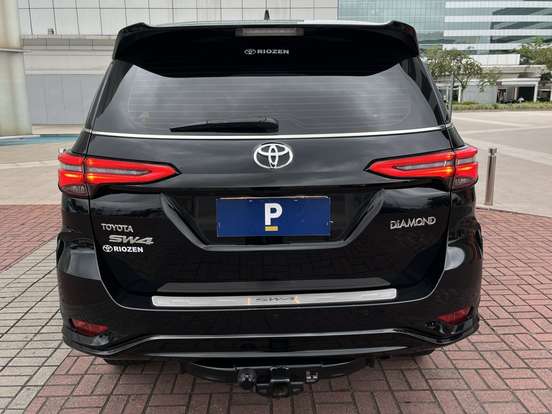 TOYOTA-HILUX SW4-2022