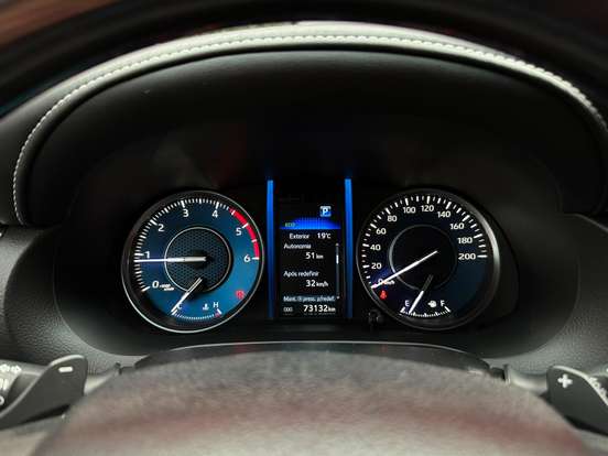 TOYOTA-HILUX SW4-2022