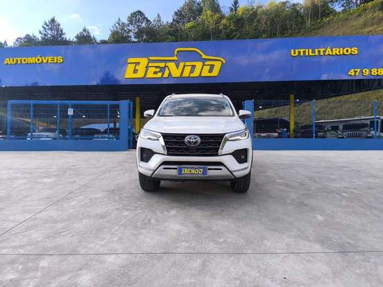 TOYOTA-HILUX SW4-2021