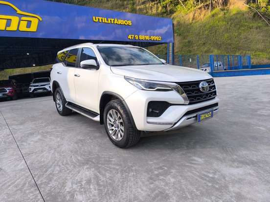 TOYOTA-HILUX SW4-2021