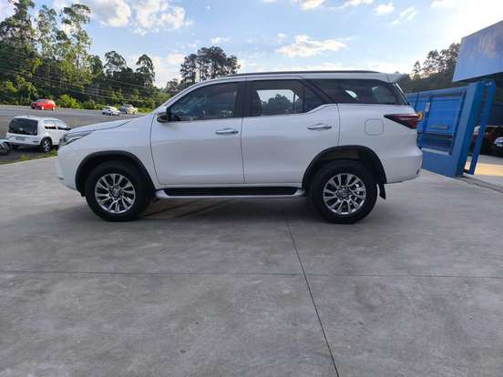 TOYOTA-HILUX SW4-2021