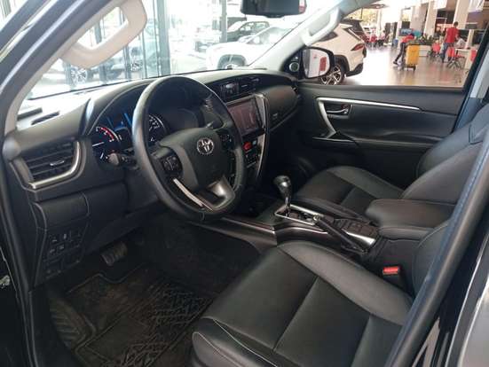 TOYOTA-HILUX SW4-2022