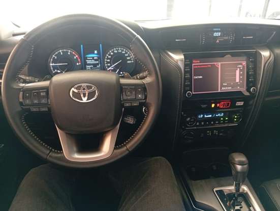 TOYOTA-HILUX SW4-2022