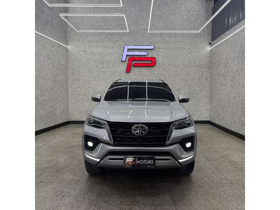 TOYOTA-HILUX SW4-2.8 D-4D TURBO DIESEL SRX 7L 4X4 AUTOMÁTICO TOYOTA-HILUX SW4-2021