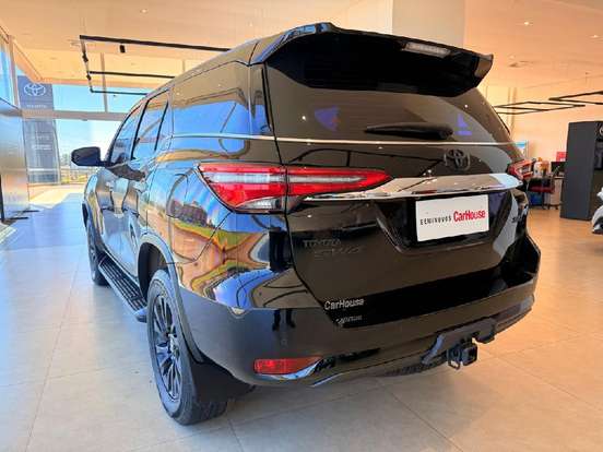 TOYOTA-HILUX SW4-2022