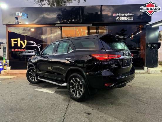 TOYOTA-HILUX SW4-2021