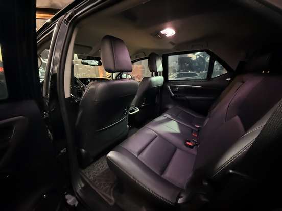 TOYOTA-HILUX SW4-2021