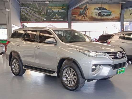 TOYOTA-HILUX SW4-2.8 SRX 4X4 16V TURBO INTERCOOLER DIESEL 4P AUTOMÁTICO TOYOTA-HILUX SW4-2018