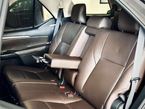 TOYOTA-HILUX SW4-2020