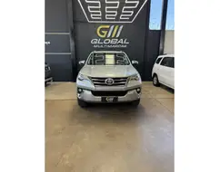 TOYOTA HILUX SW4 2.8 SRX 4X4 7 LUGARES 16V TURBO INTERCOOLER DIESEL 4P AUTOMÁTICO TOYOTA HILUX SW4 2.8 SRX 4X4 7 LUGARES 16V TURBO INTERCOOLER DIESEL 4P AUTOMÁTICO
