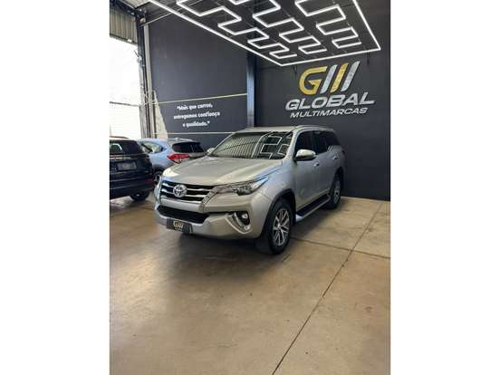 TOYOTA-HILUX SW4-2018