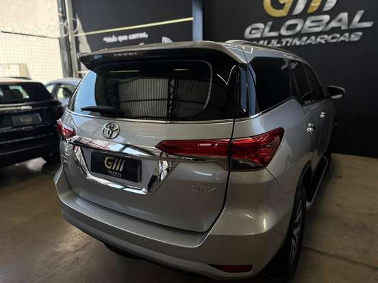 TOYOTA-HILUX SW4-2018
