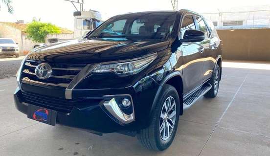 TOYOTA-HILUX SW4-2019