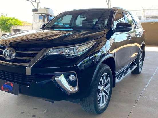 TOYOTA-HILUX SW4-2.8 SRX 4X4 7 LUGARES 16V TURBO INTERCOOLER DIESEL 4P AUTOMÁTICO TOYOTA-HILUX SW4-2019