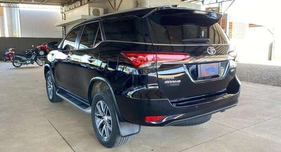 TOYOTA-HILUX SW4-2019